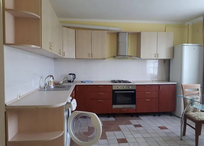Великі Апартаменти В Авторському Котеджі