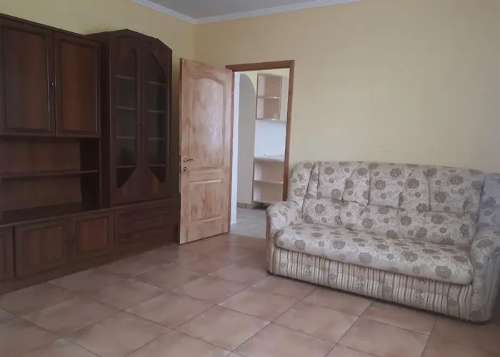 Великі Апартаменти В Авторському Котеджі