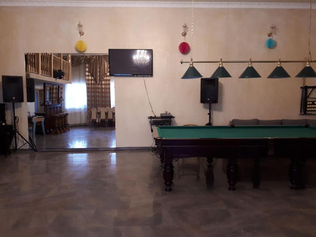 великі в авторському Apartment Odesa